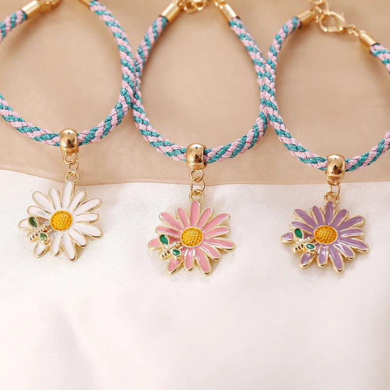 Personality Creative Twist Rope Bracelet with Small Daisy and Bee Pendant