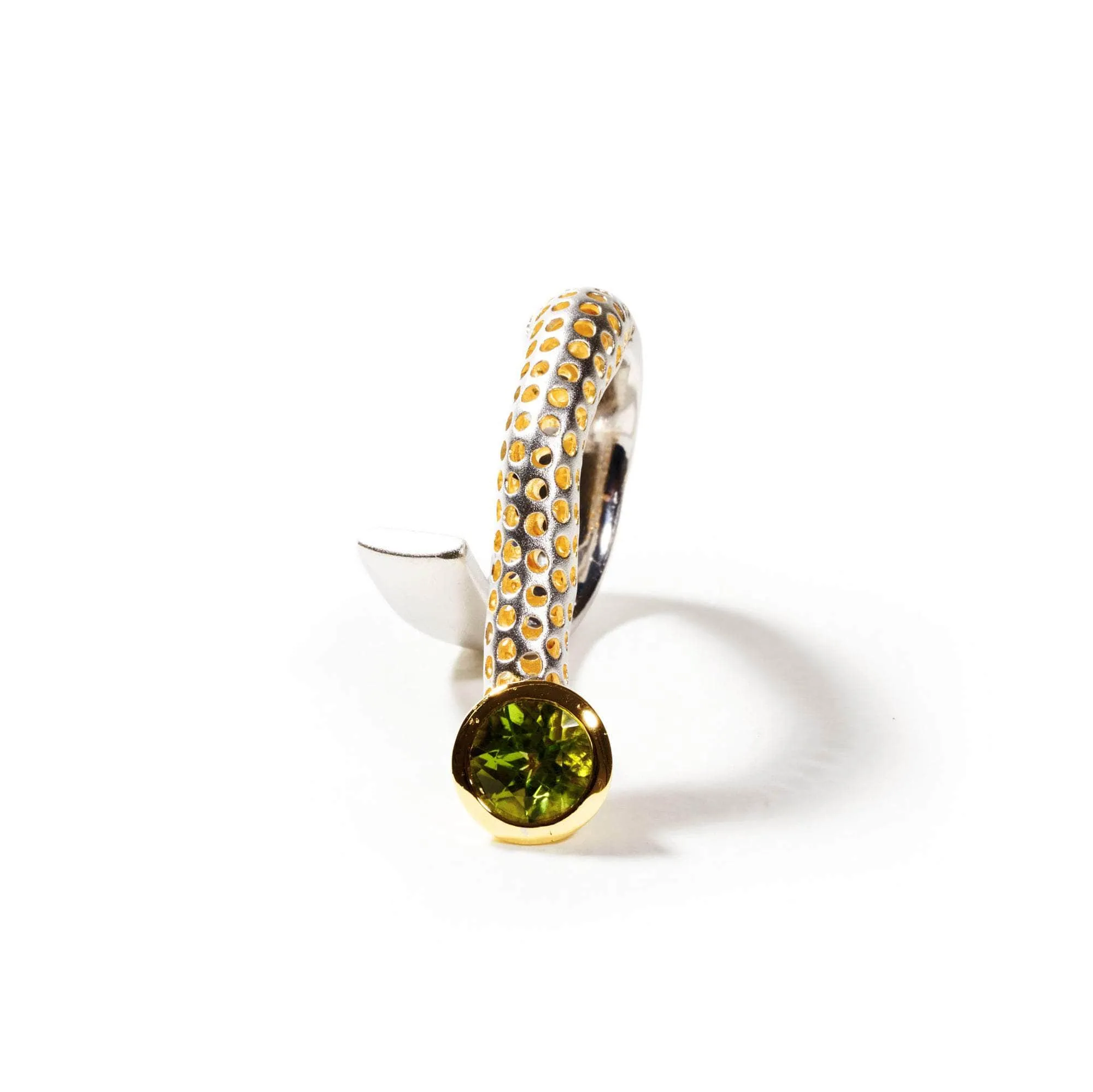 Vibrante Peridot Ring