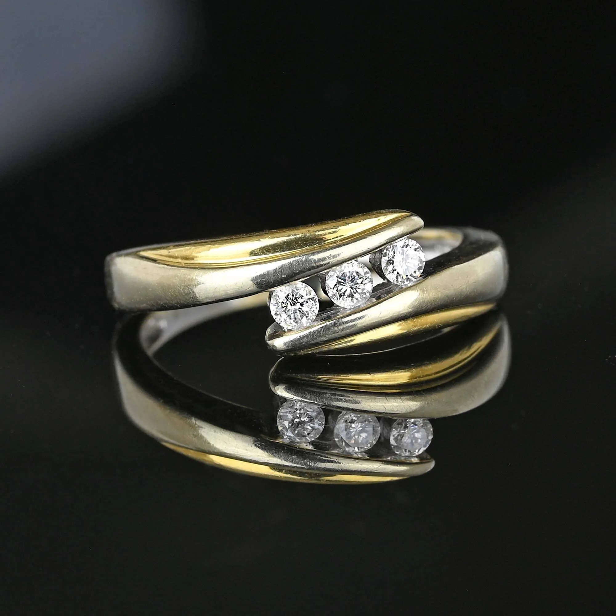 Vintage Two Tone .25 CTW Diamond Crossover Band Ring, 14K